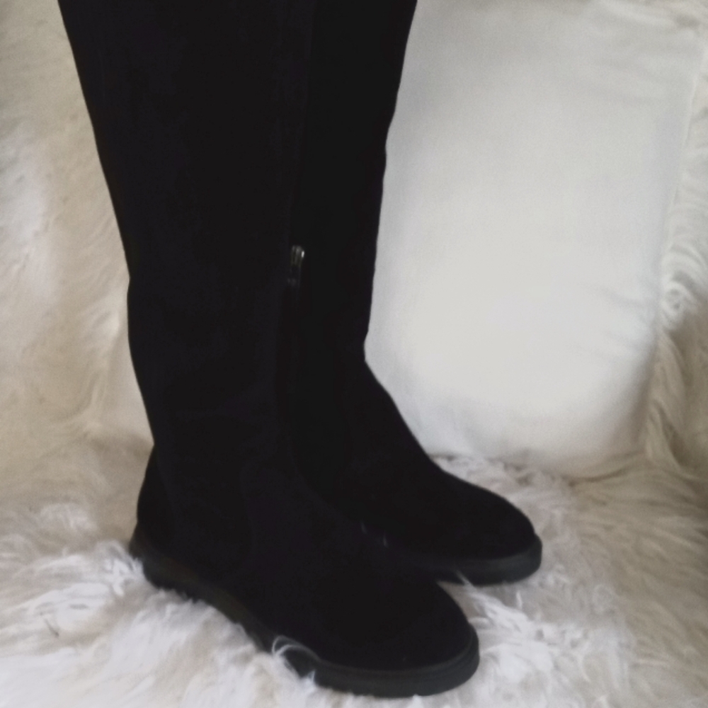 Antonio Melani size 8.5...suede boots so comfy